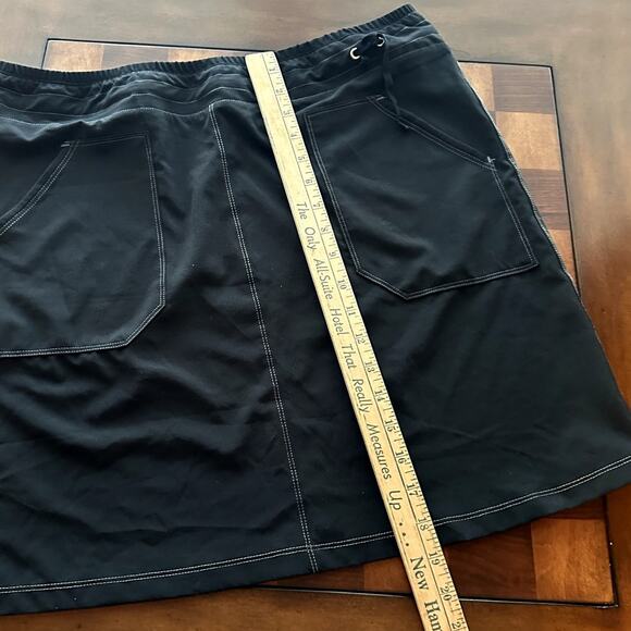 Adventura Black womens skirt eco-friendly Size 10 - Picture 1 of 8
